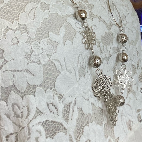 NEW!💙💎GORGEOUS FASHION NECKLACE!💎💙FLOWERS OVALS SILVER BALL BEADS! LOVELY! - Picture 6 of 7